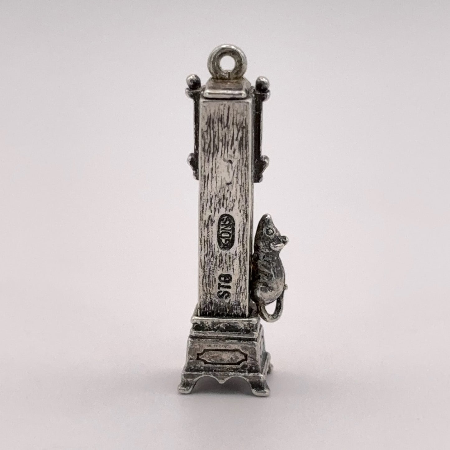Clock with Mouse
