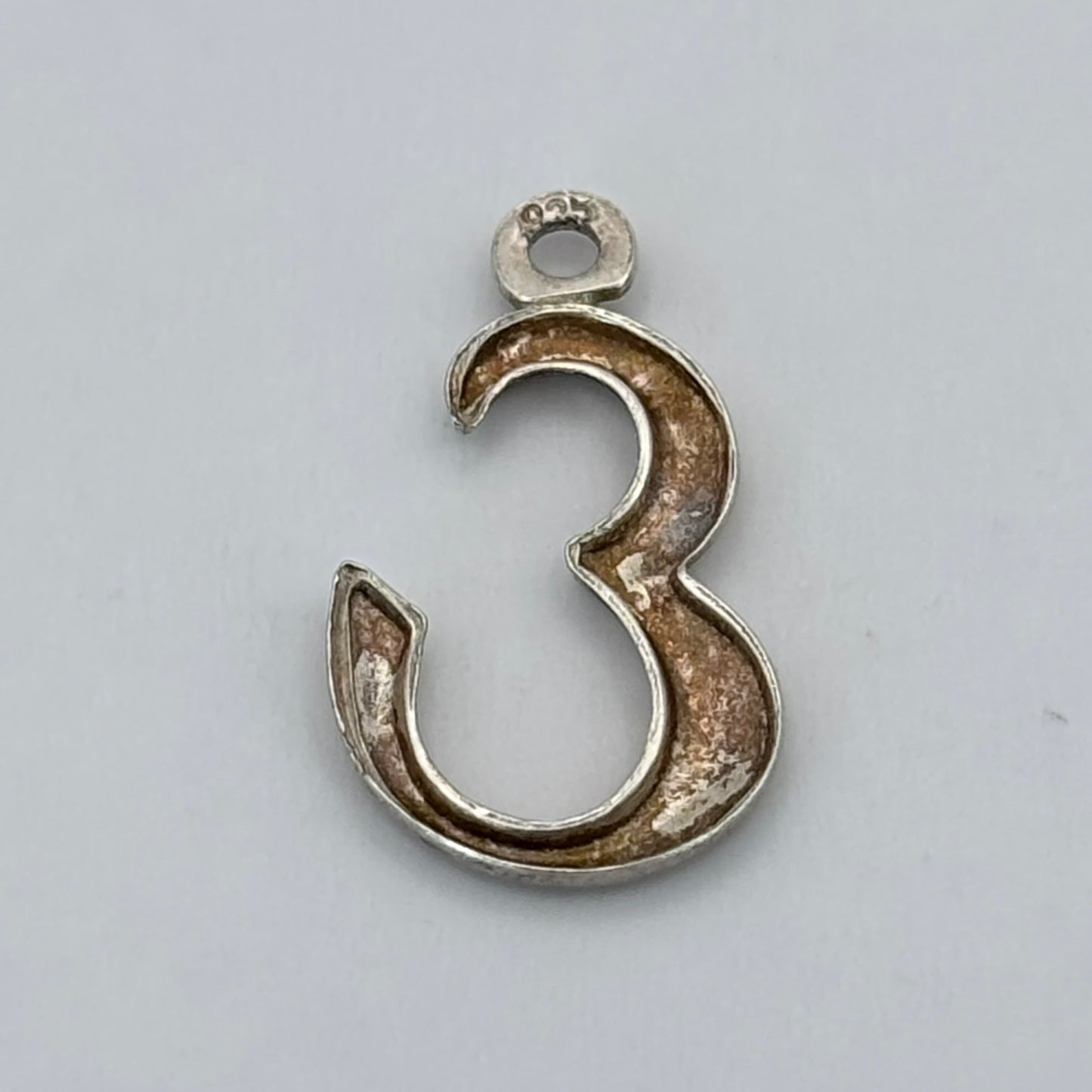Letter 'E'