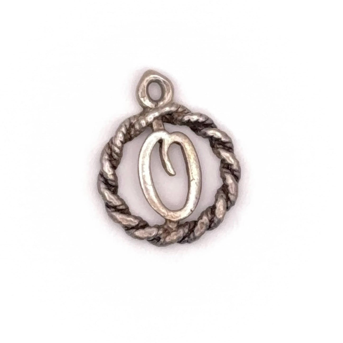 Medium 'O' charm