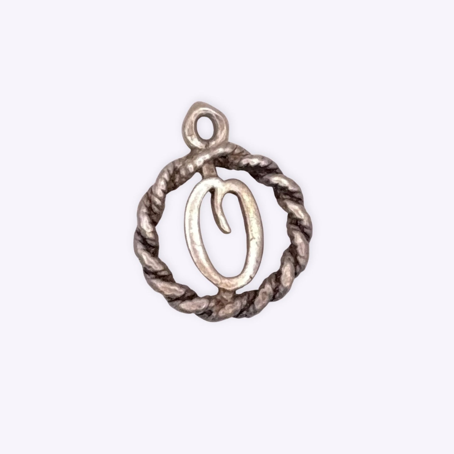 Medium 'O' charm