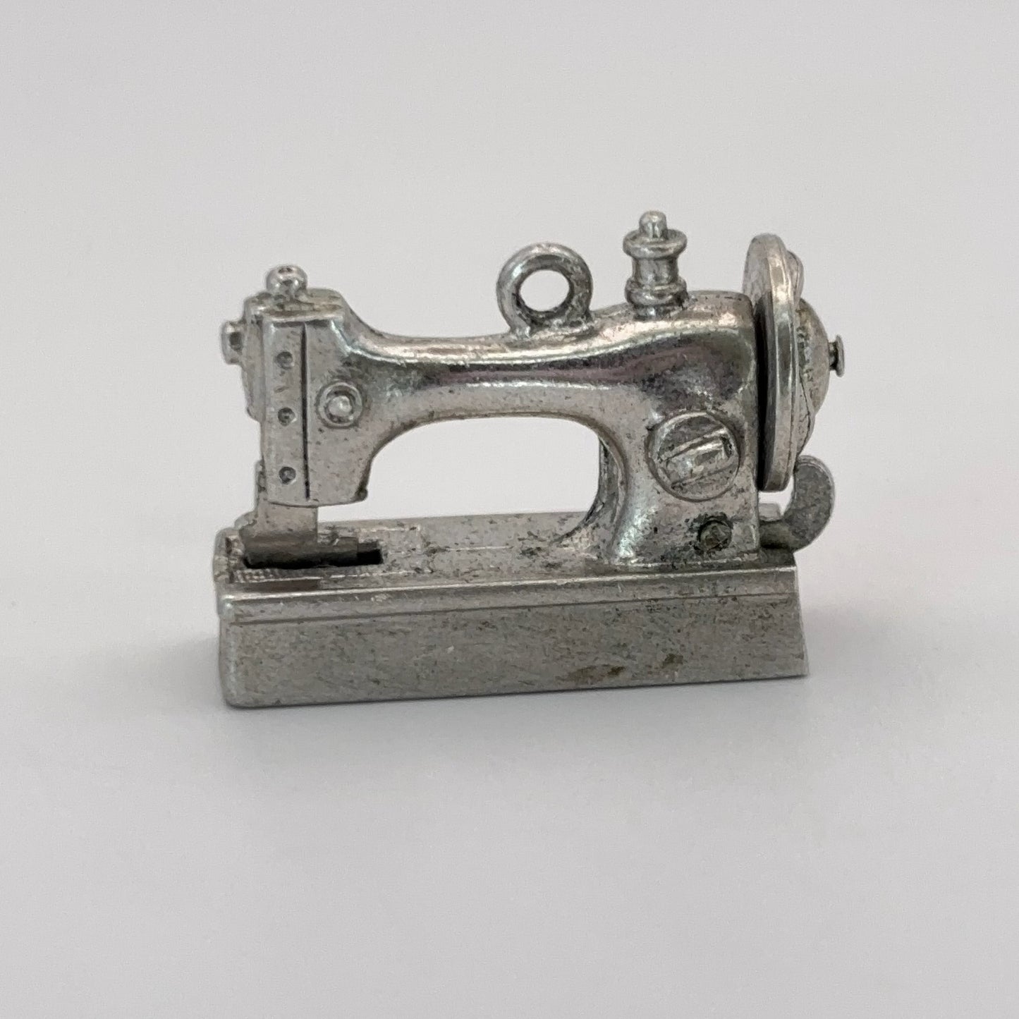 Articulated Sewing Machine