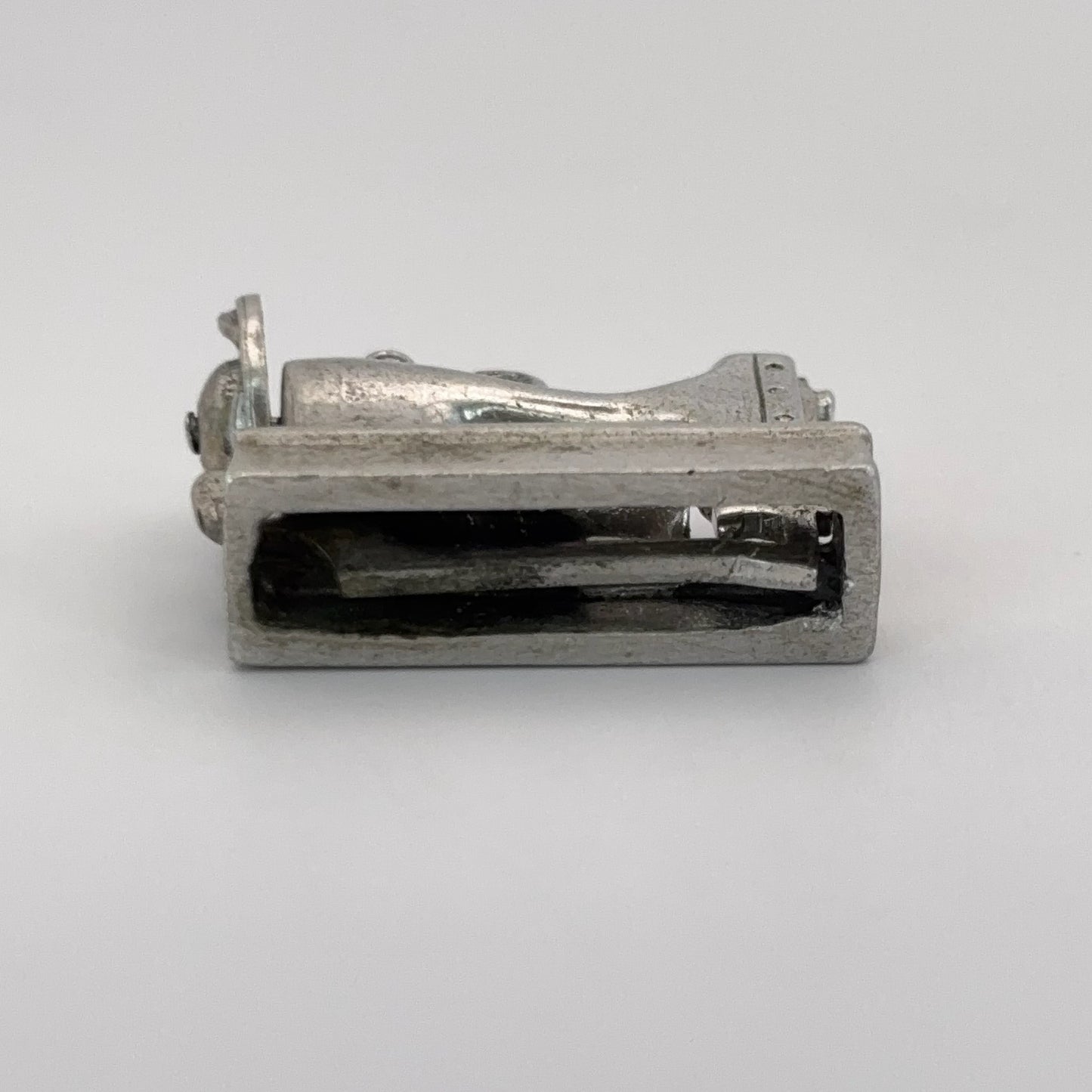 Articulated Sewing Machine