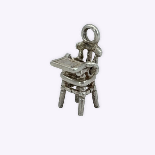 Articulated Highchair