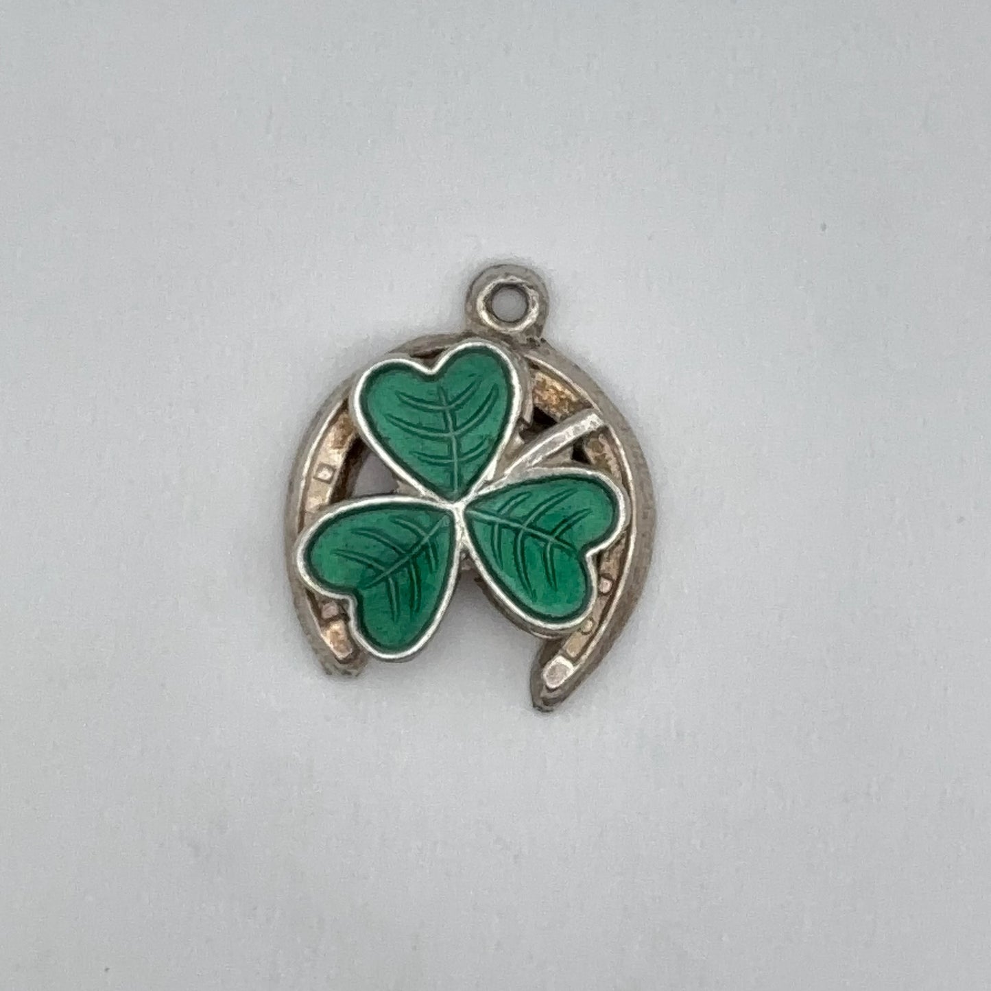 Clover and Horseshoe