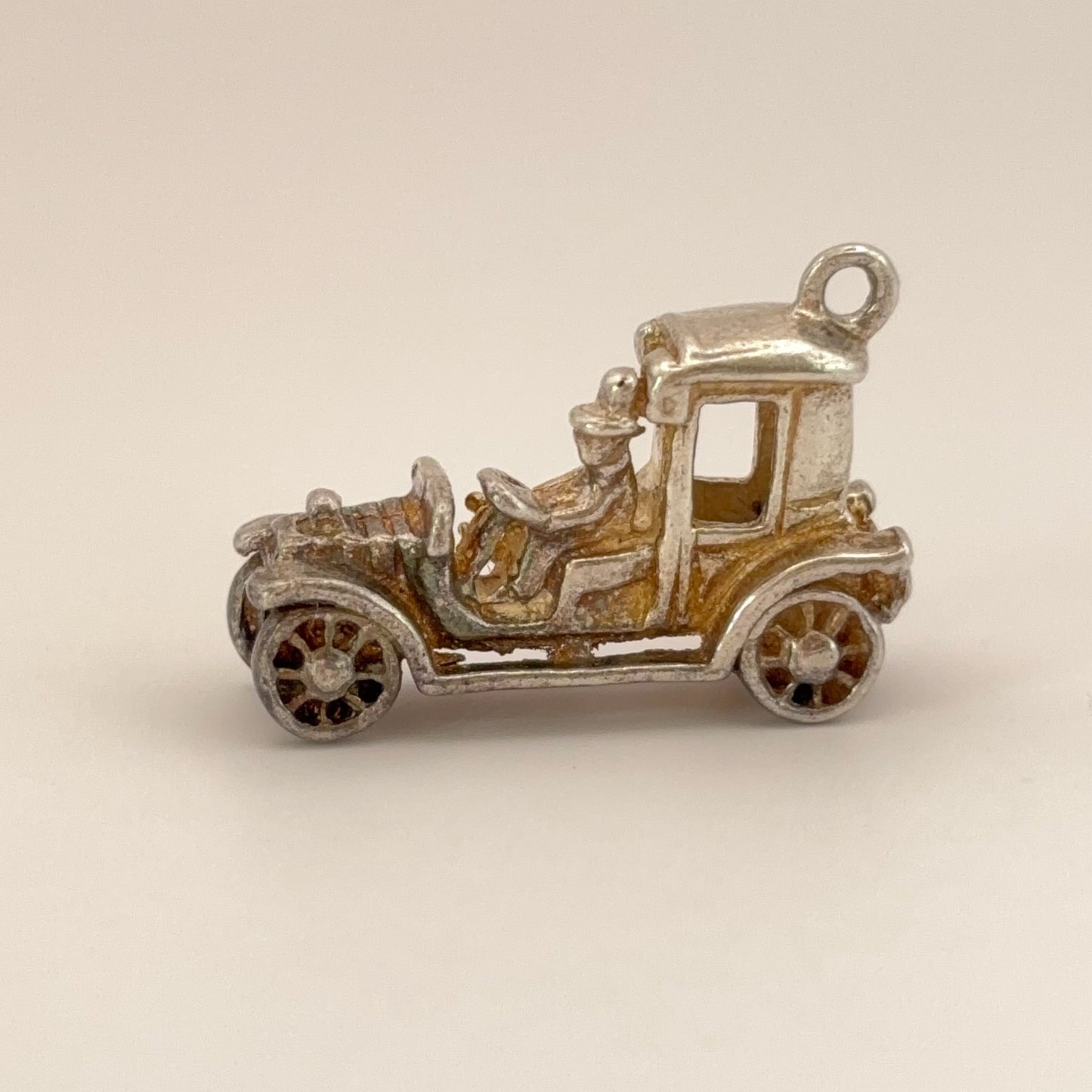 Old-timey Car