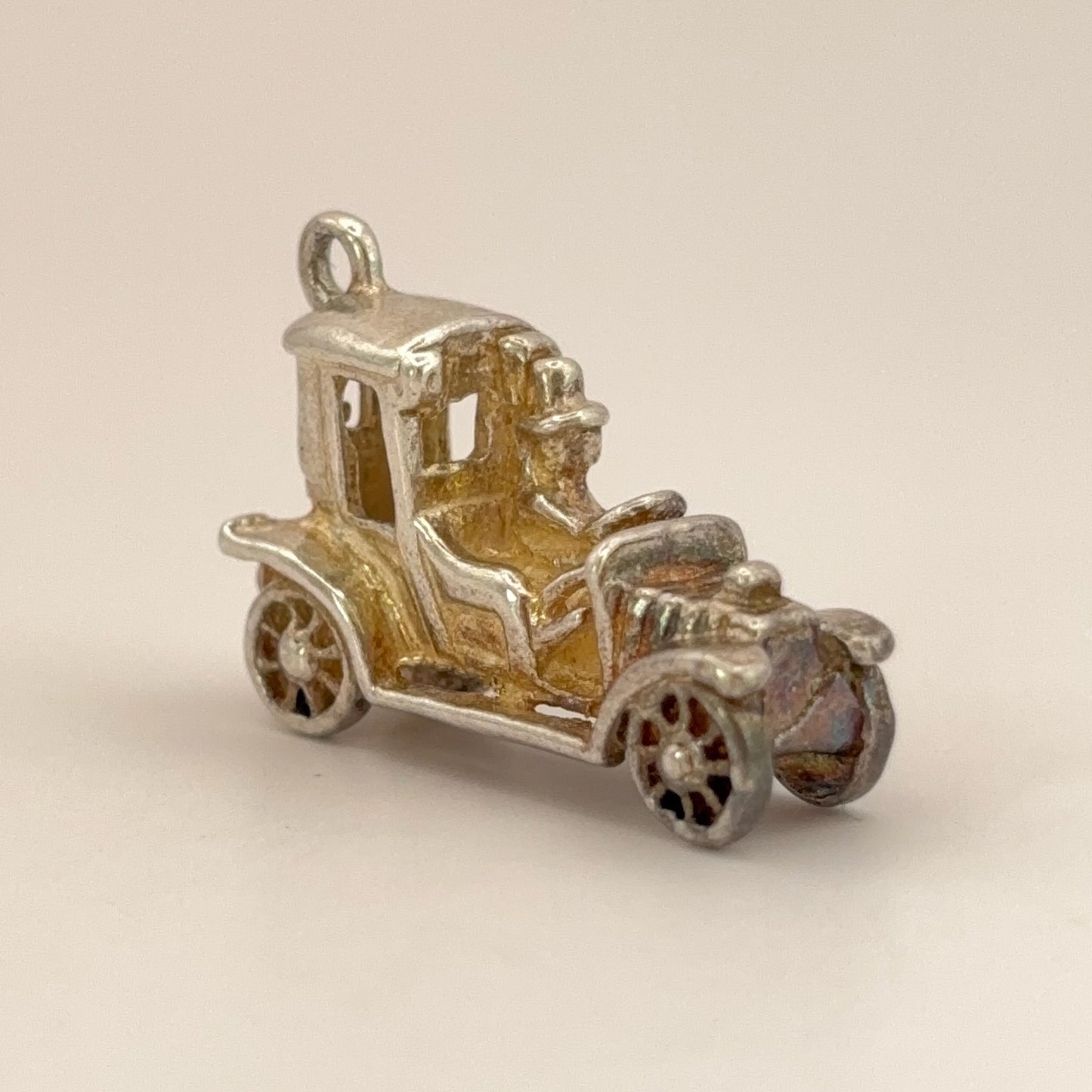 Old-timey Car
