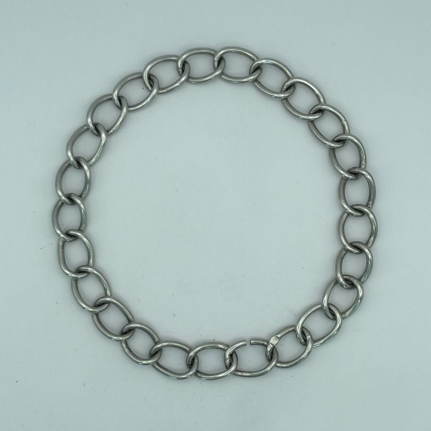 Classic Loop Bracelet
