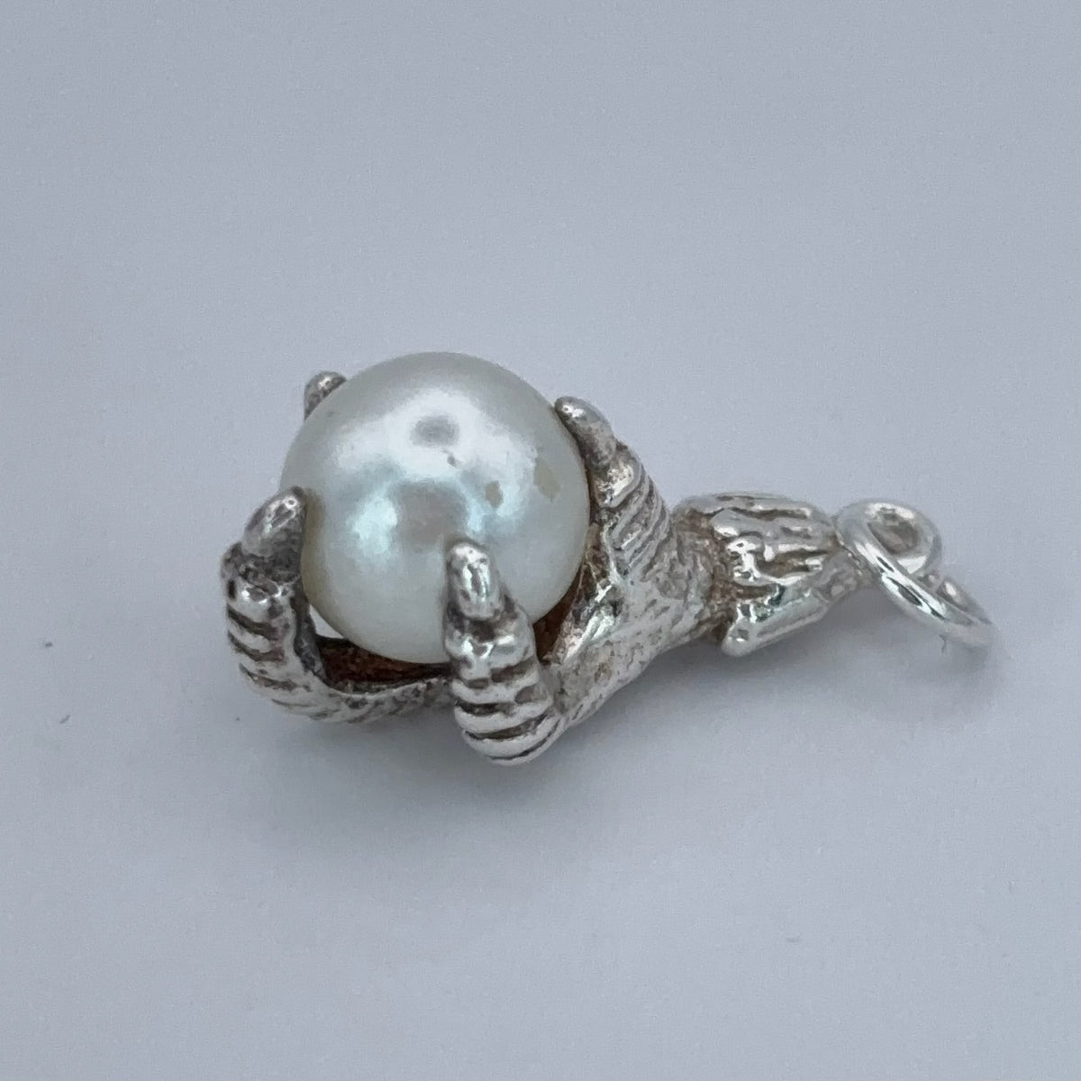 Claw Pearl