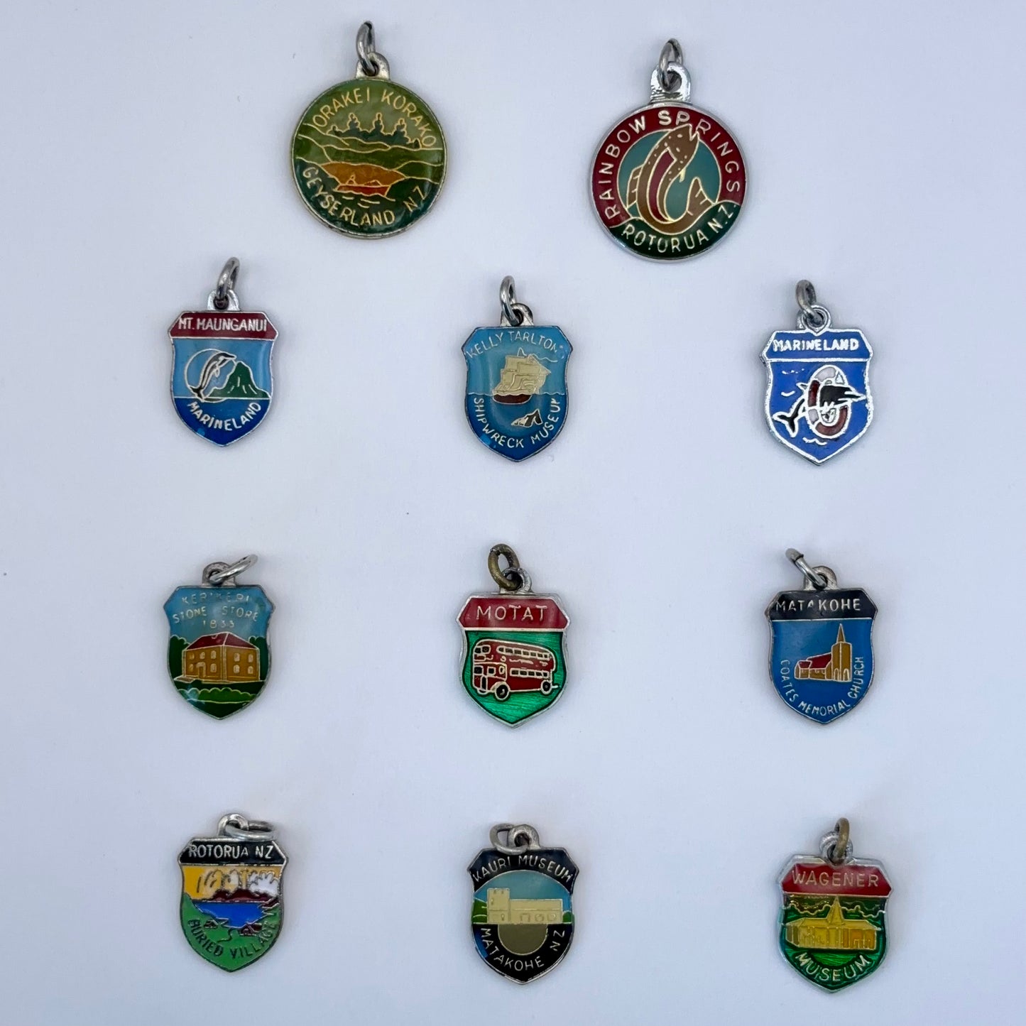 New Zealand 70s Tourism Shields