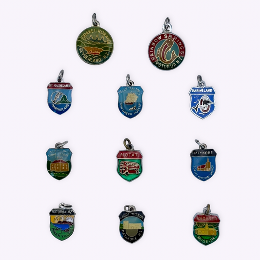 New Zealand 70s Tourism Shields
