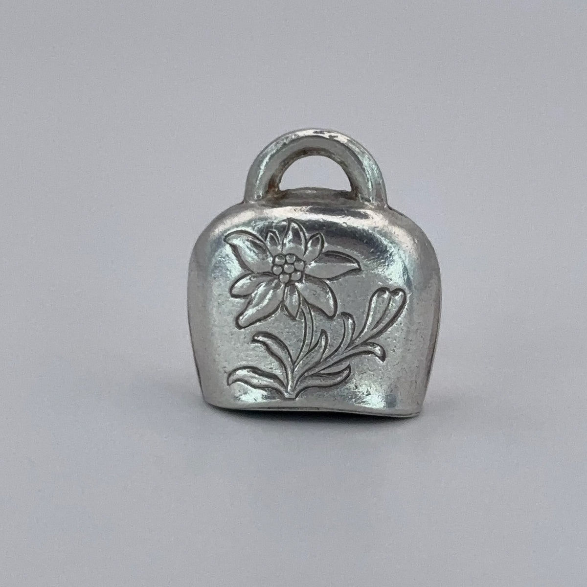 Pretty Floral Bell