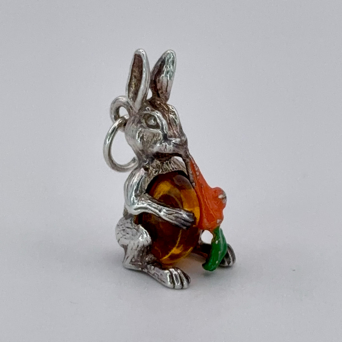 Bunny with Carrot