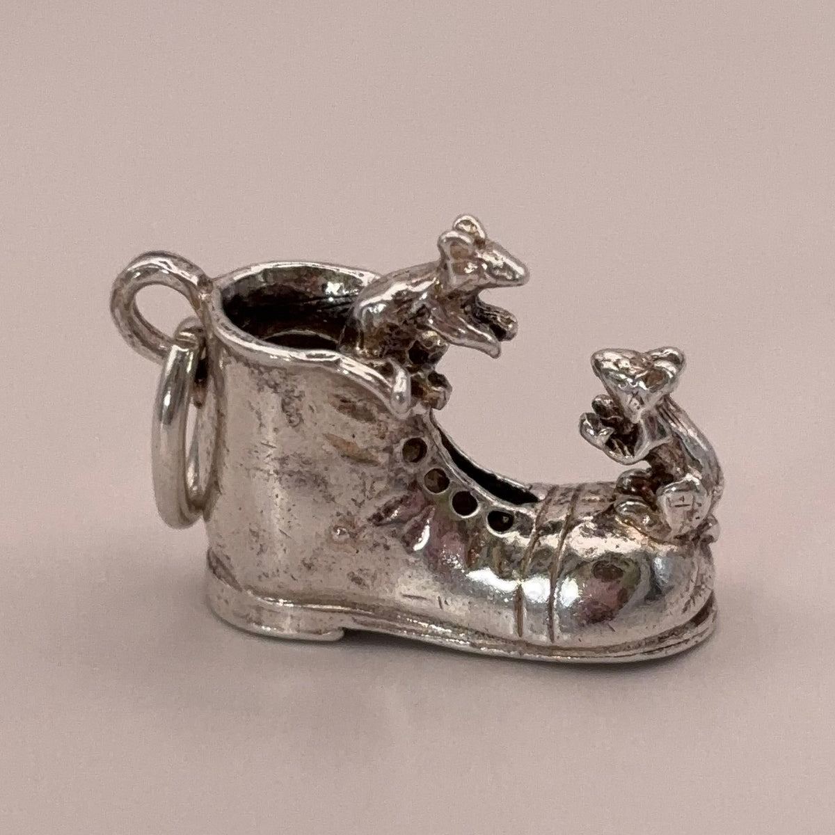 Boot with Mice