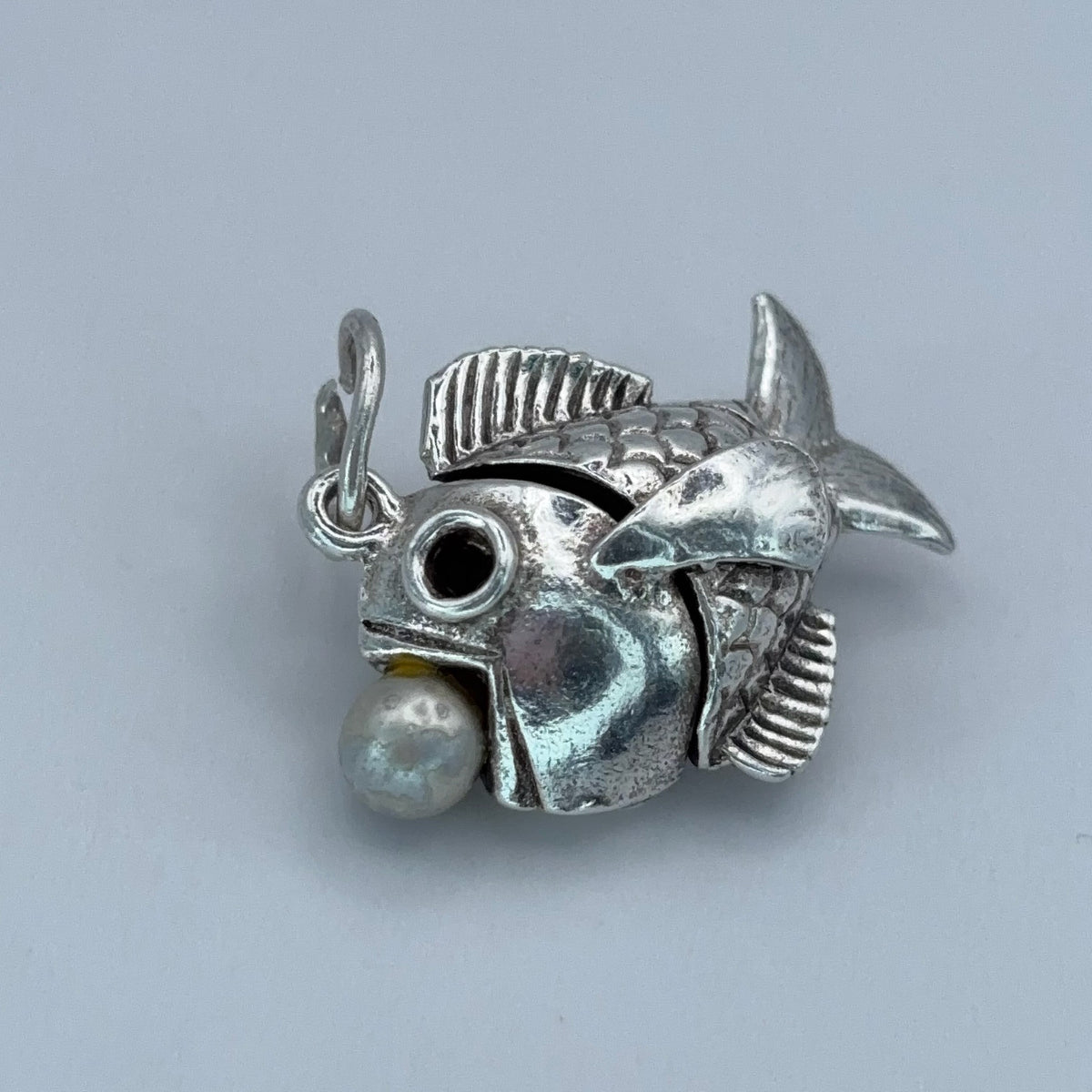 Fish with Faux Pearl